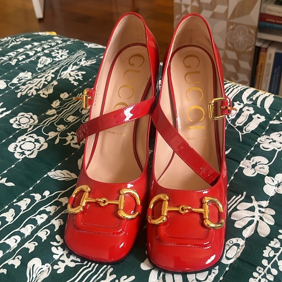 Gucci Bright Red Patent Horsebit Platform Heel (high gloss!) - no returns - Picture 2 of 7